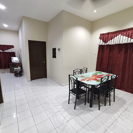 Homestay Selinsing Simpang Ampat Semanggol 외부 사진